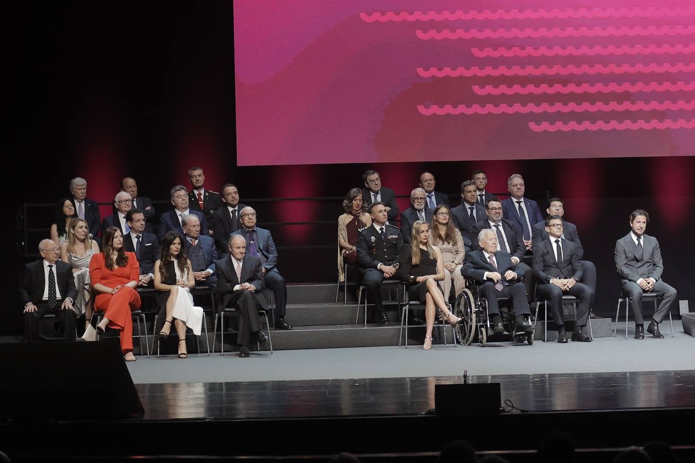 Fibes acogió este jueves las entregas de las Medallas de la Ciudad de Sevilla 2024