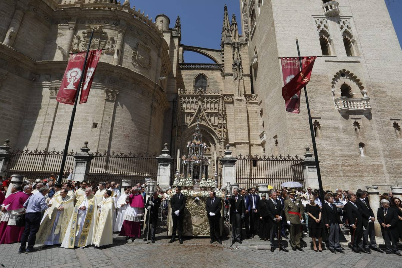 Reportaje gráfico de la procesión del Corpus en Sevilla 2024