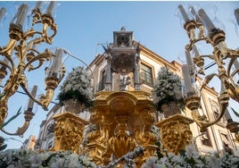 Santa Genoveva cierra la semana del Corpus Christi en Sevilla