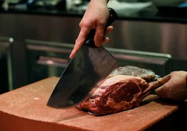 El 30% de los consumidores reduce el pescado y el 19% cambia la carne por otra más barata