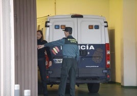 Envían a un centro de internamiento a los padres del bebe muerto en Santiponce por un delito de asesinato