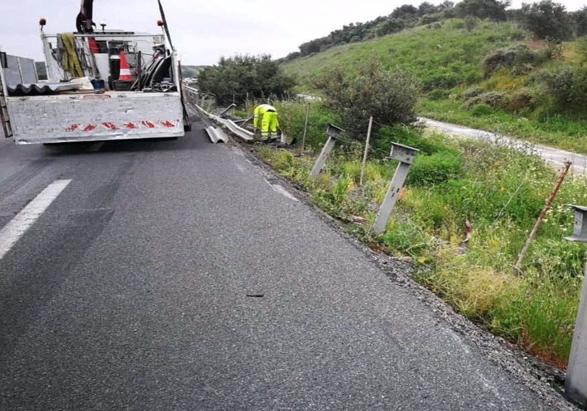 Reparación de barrera de seguridad en autovía A-49