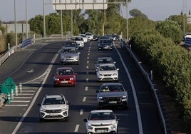 Retenciones de más de 20 kilómetros de Sevilla a Cádiz en la AP-4