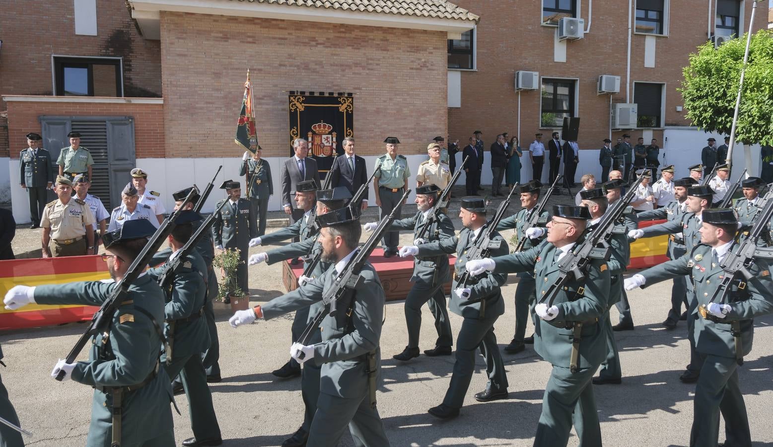 Toma de posesión del nuevo coronel jefe de la Guardia Civil