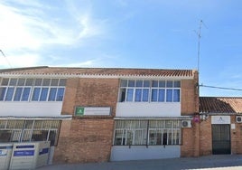 El colegio de Peñaflor defiende su actuación ante la denuncia por violación grupal a una niña y se pone a disposición de la Fiscalía