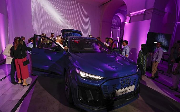 Imagen principal - La presentación del nuevo Audi Q6 e-tron contó con gran expectación
