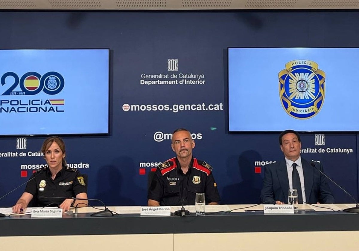 Imagen de la rueda de prensa ofrecida para comunicar las deteniones