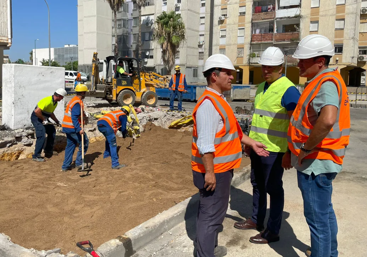 Los trabajadores de Endesa han arreglado uno de los transformadores del Polígono Sur