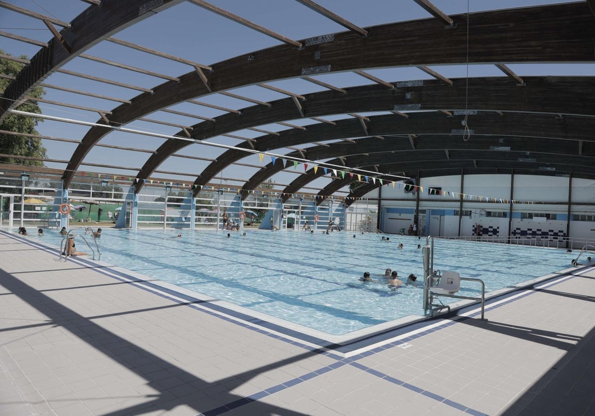 Piscina pública de Alcosa en Sevilla