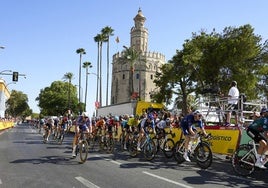 Las imágenes de la llegada a Sevilla de la Vuelta Ciclista a España