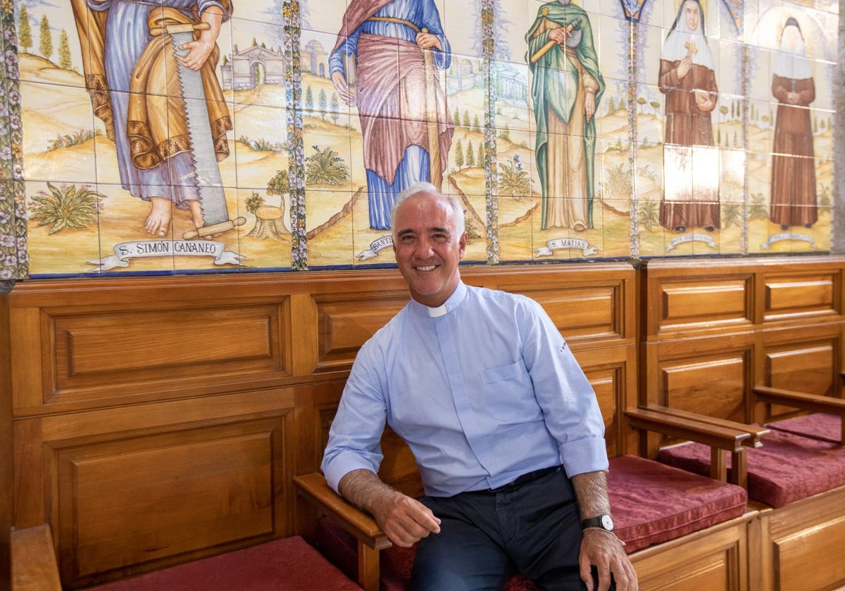 El sacerdote en su parroquia