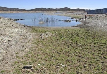 Dos de los pantanos que abastecen a Sevilla pierden en menos de tres meses más de la mitad de su agua embalsada