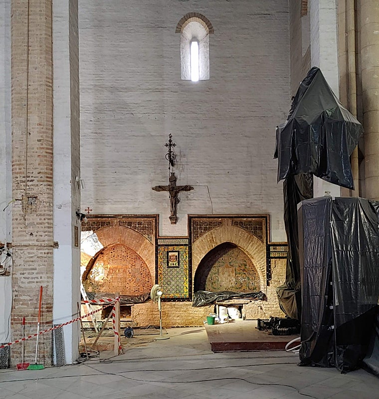 Los sepulcros de la nave del Evangelio de la parroquia de Omnium Sanctorum