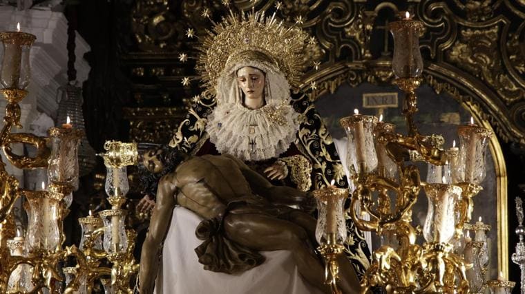 La Piedad del Baratillo vive su primer día de gloria antes de la coronación