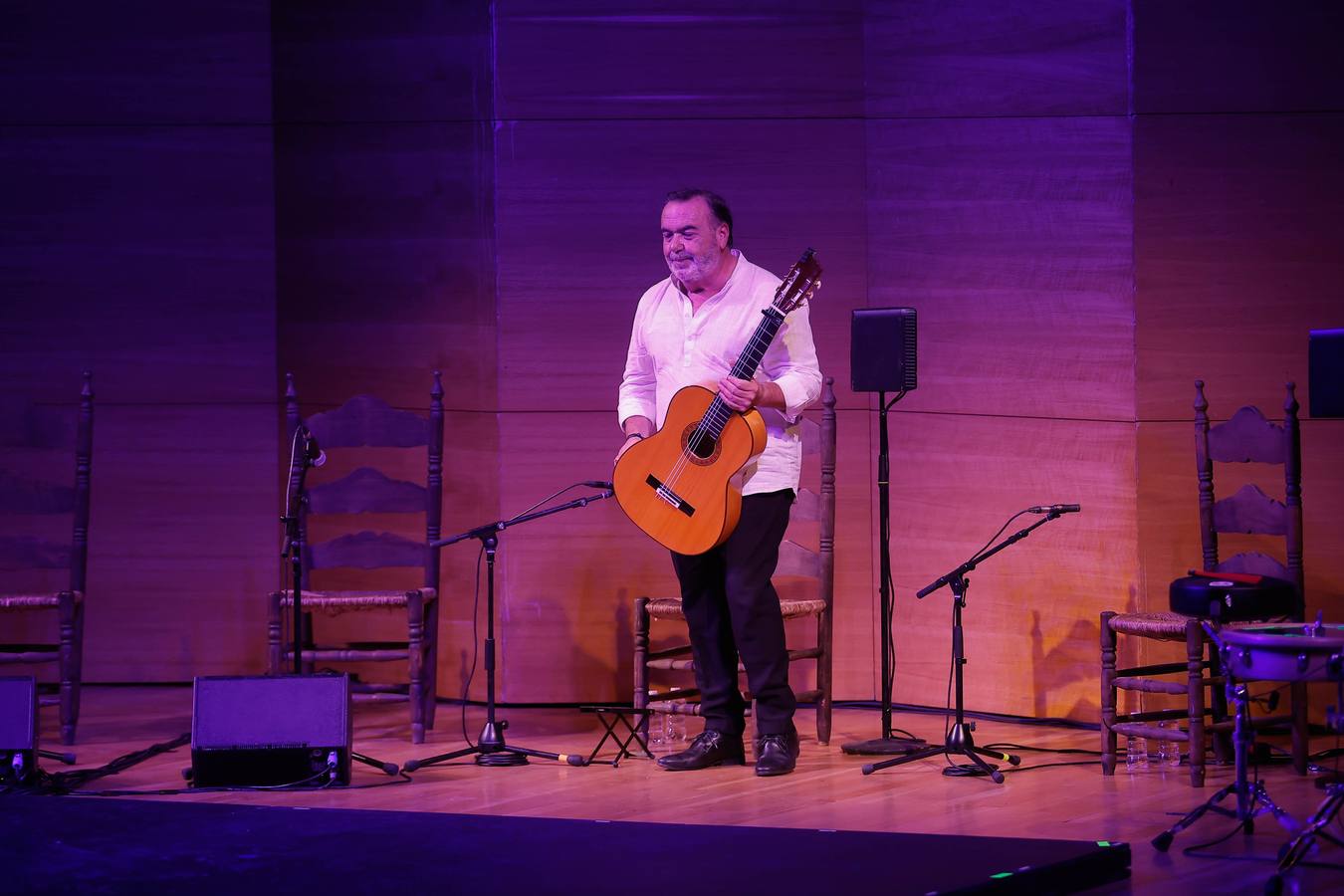 Manolo Franco recibió el calor de un público entregado a los sonidos de su guitarra