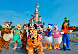 Disneyland París busca trabajadores en Sevilla con gastos pagados y alojamiento: así puedes inscribirte