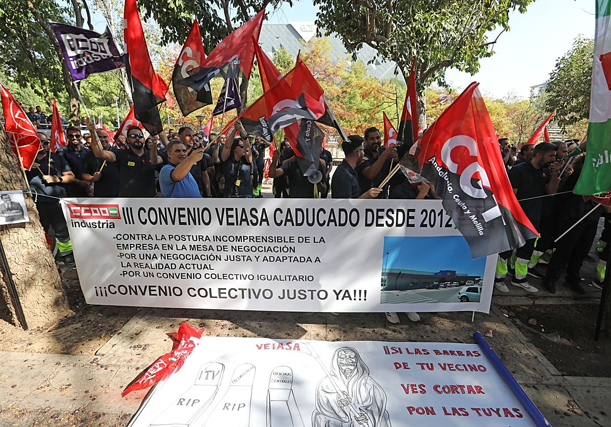 Concentración este viernes de trabajadores de Veiasa ante la sede de la empresa, en el PCT Cartuja