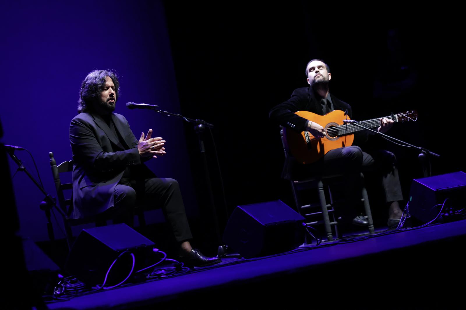 Momento de la actuación de El Turry & El Perrete dentro de la Bienal de Flamenco