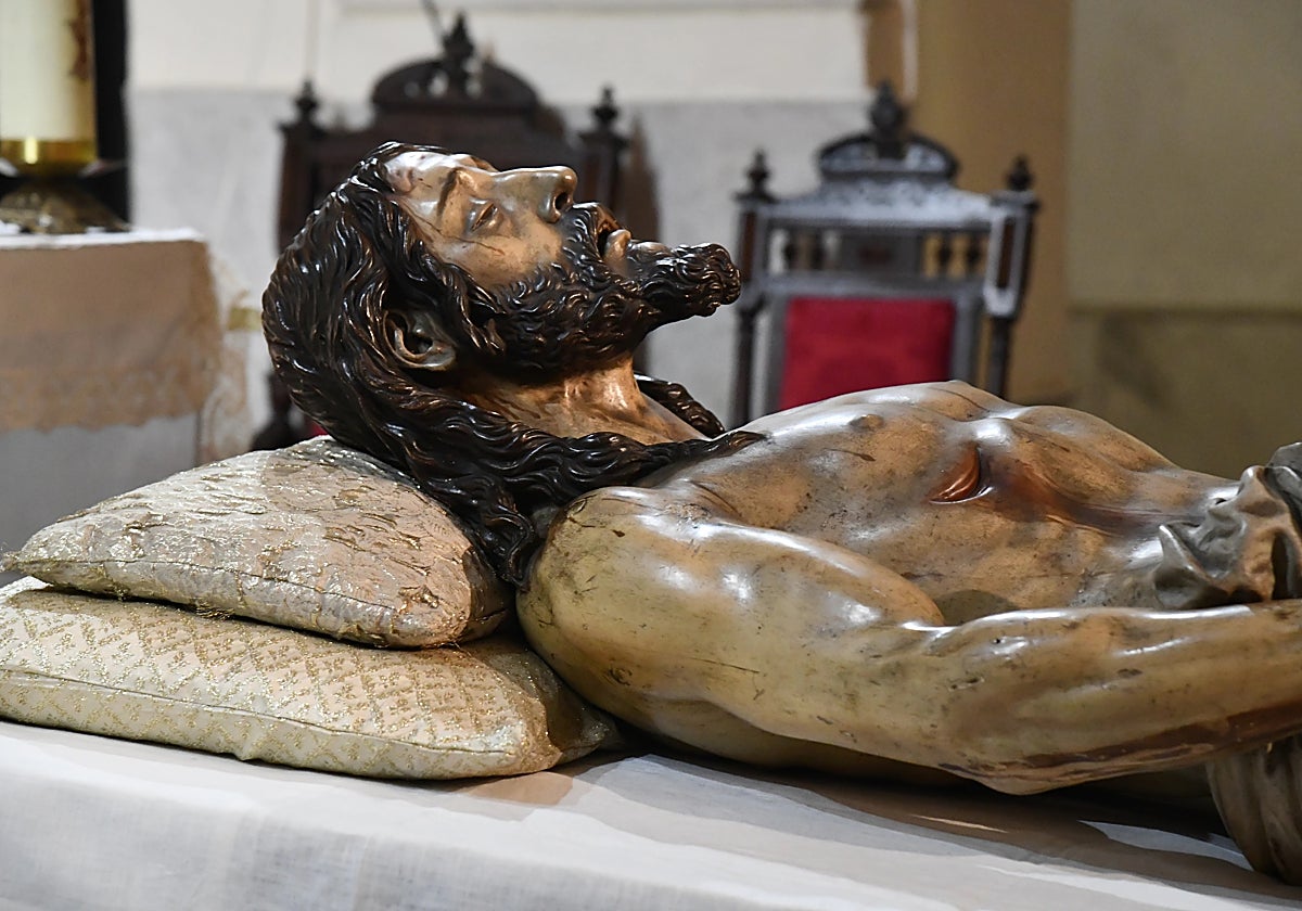 Vía Crucis 2025 en Sevilla: Alternativas del Cristo Yacente del Santo Entierro ante el Riesgo de Lluvia