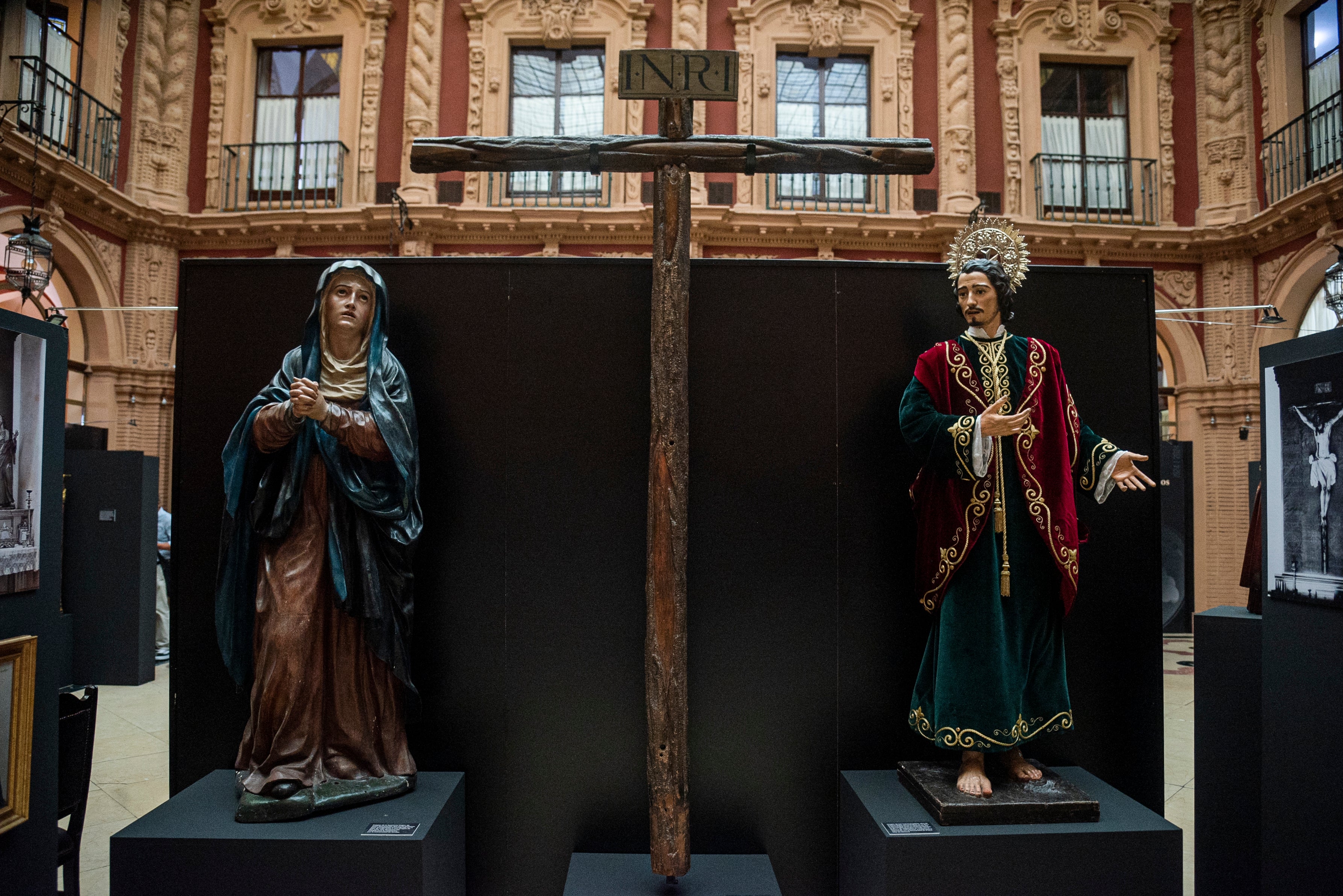 Detalles de la exposición del centenario de los Estudiantes