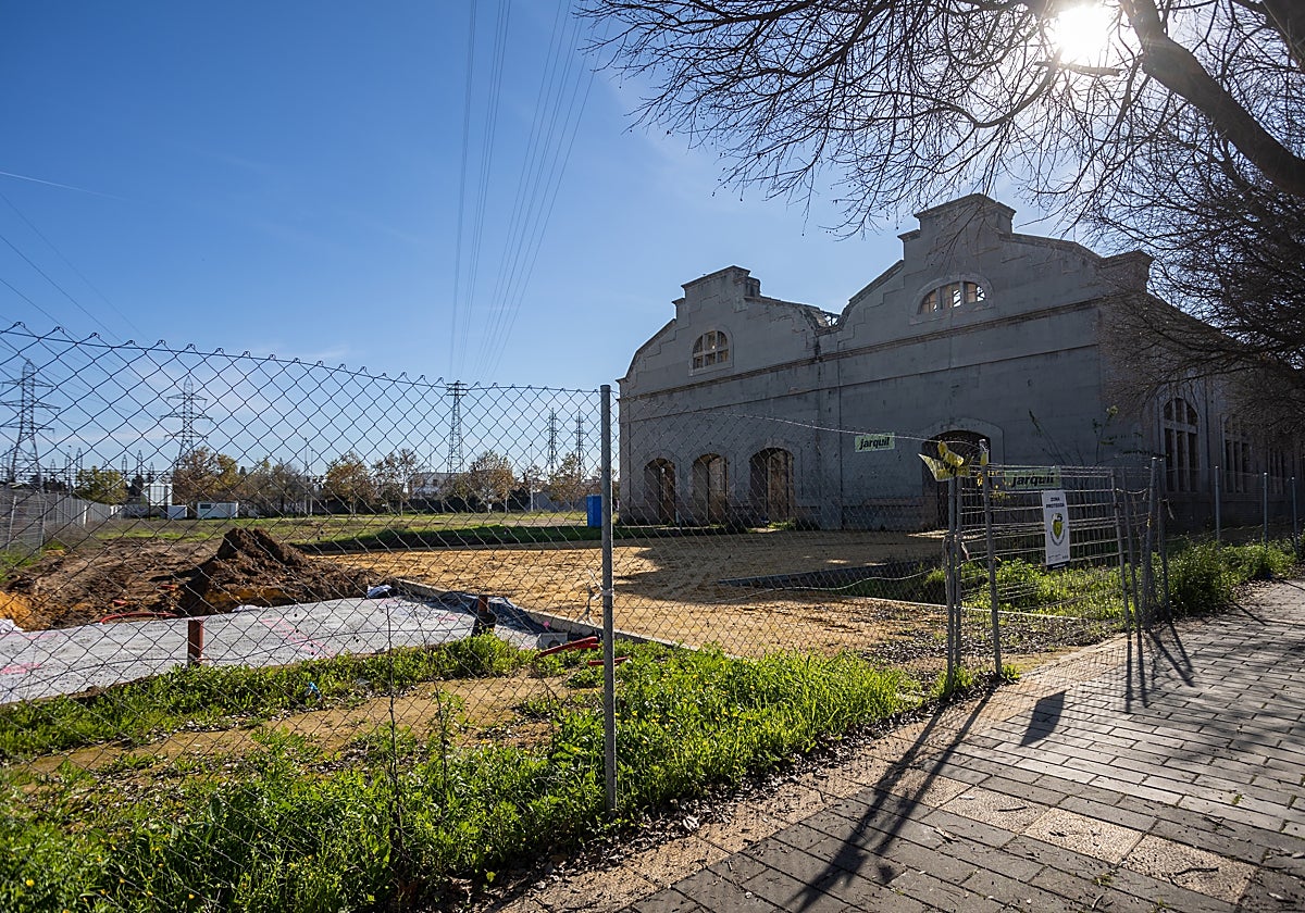 Edificio de las Naves de Renfe