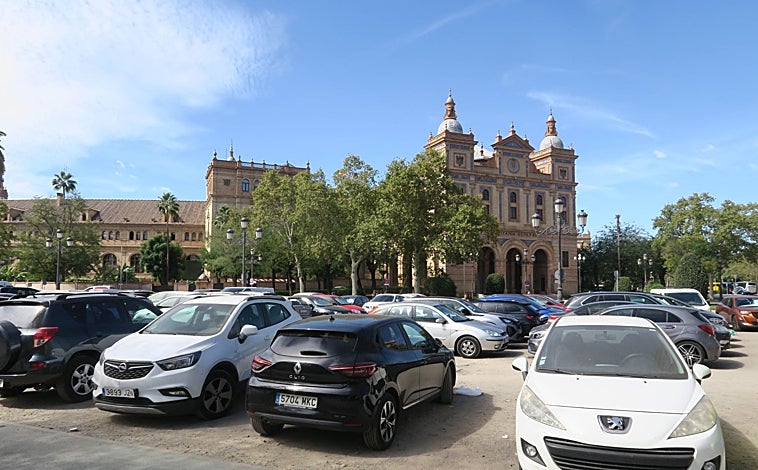 Imagen principal - Los aparcamientos más caros de Sevilla no facturan por minutos, sino por años