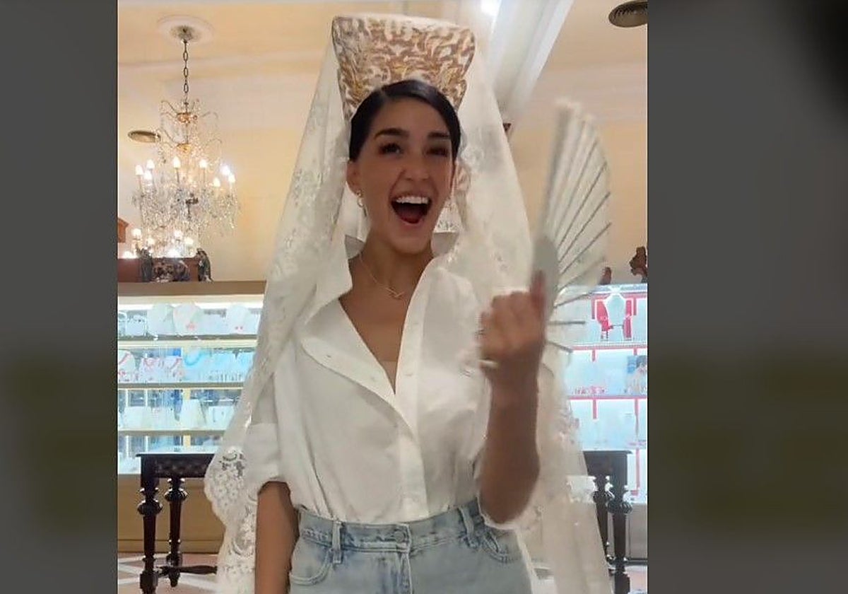 Alejandra Capetillo durante su visita en Sevilla