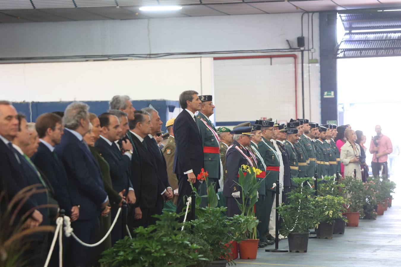 Celebración del día de la Virgen del Pilar en la comandancia de la Guardia Civil de Sevilla