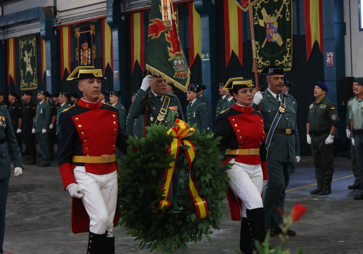 Celebración del día de la Virgen del Pilar en la comandancia de la Guardia Civil de Sevilla