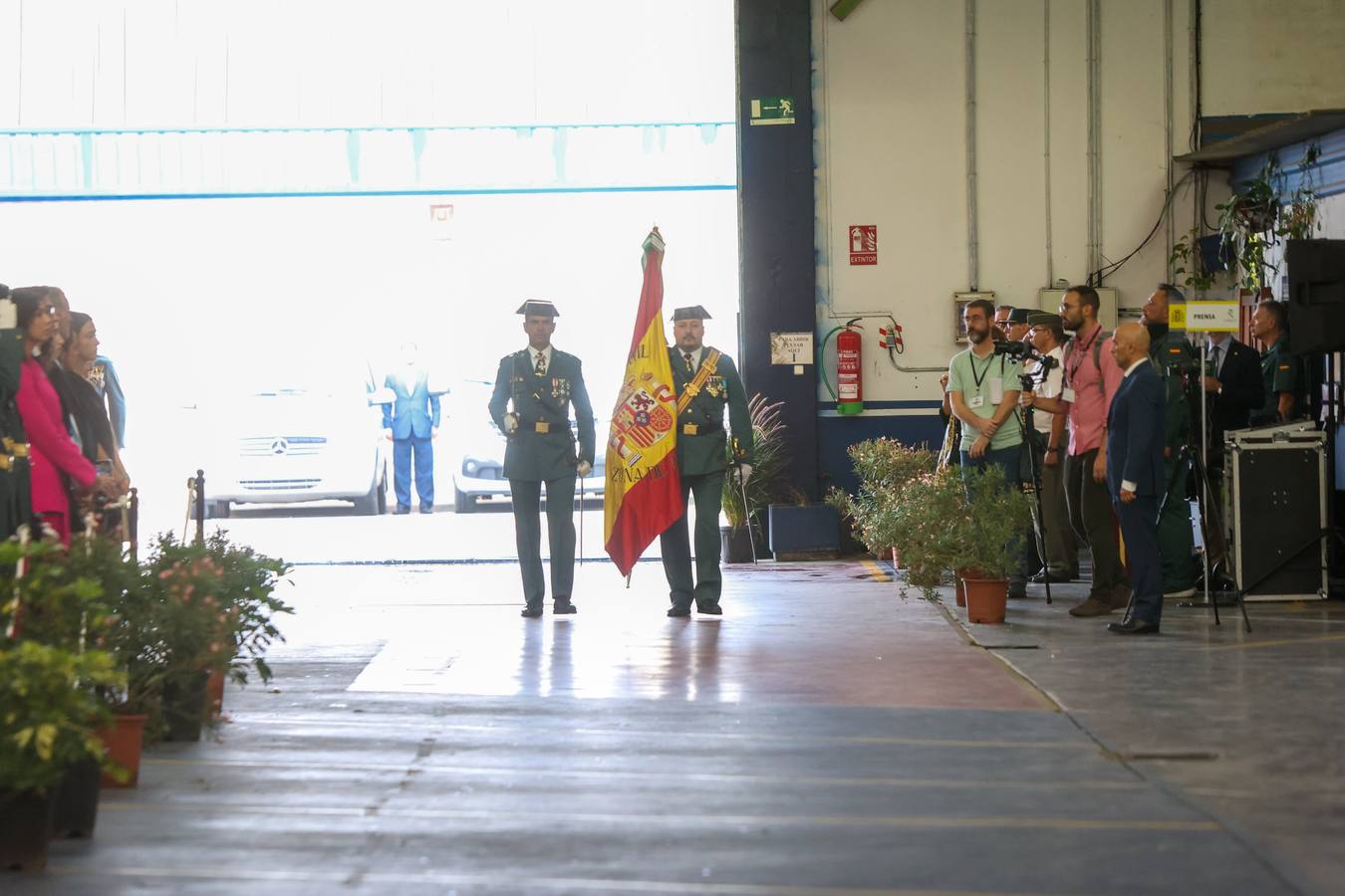 Celebración del día de la Virgen del Pilar en la comandancia de la Guardia Civil de Sevilla