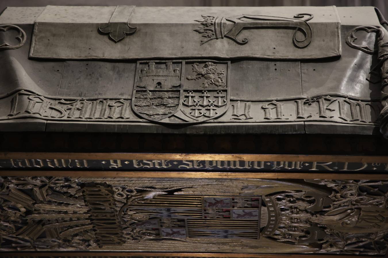 Homenaje ante la tumba de Colón en la Catedral de Sevilla y Te Deum en la capilla de la Virgen de la Antigua
