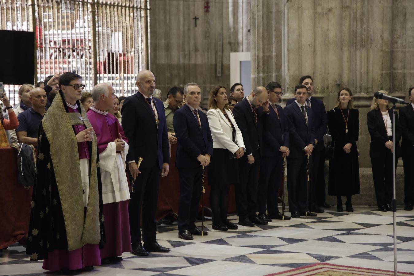 Homenaje ante la tumba de Colón en la Catedral de Sevilla y Te Deum en la capilla de la Virgen de la Antigua