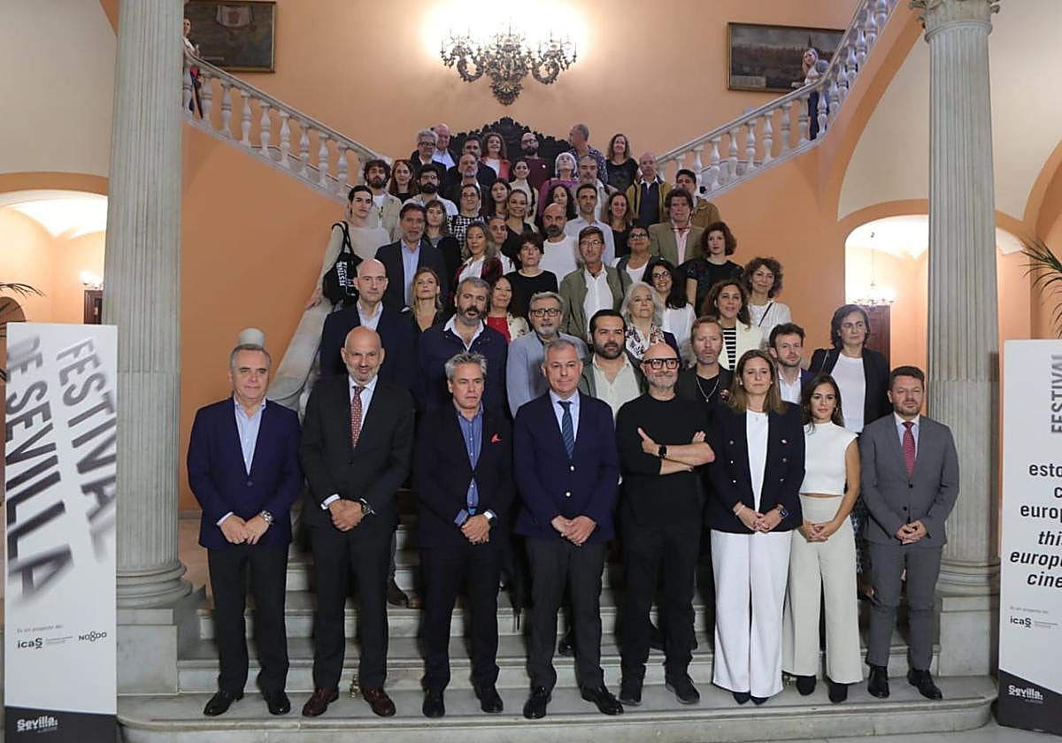 Foto de familia de la presentación del XXI Festival de Cine Europeo de Sevilla