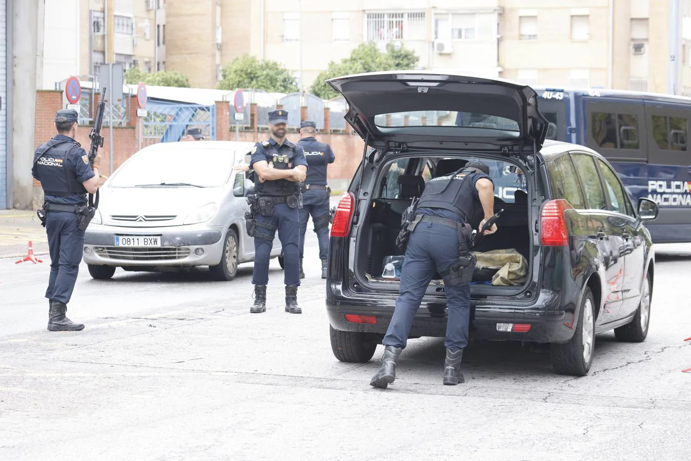 Gran operativo policial en el barrio de las Tres Mil Viviendas