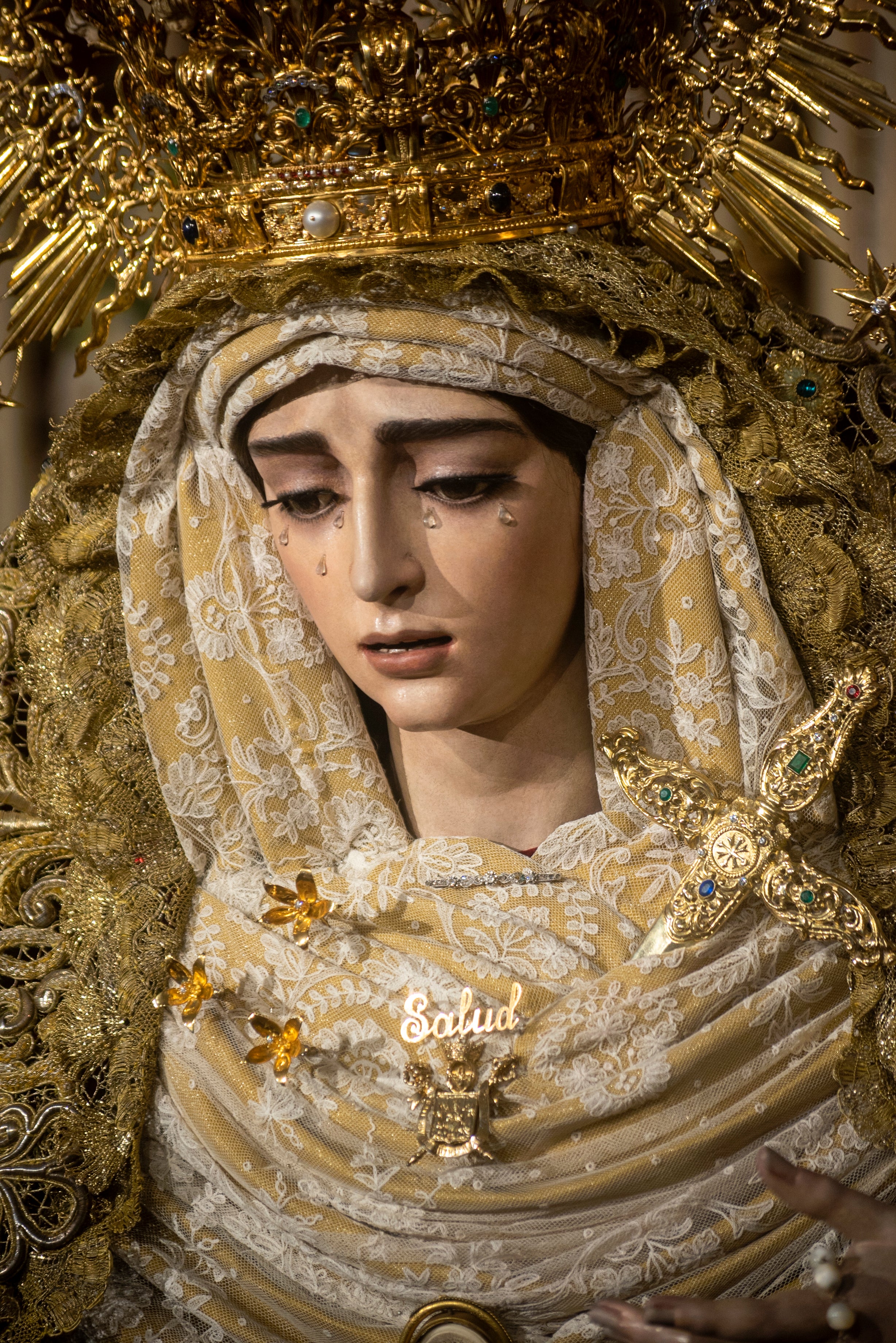 El besamanos de la Virgen de la Salud de San Gonzalo