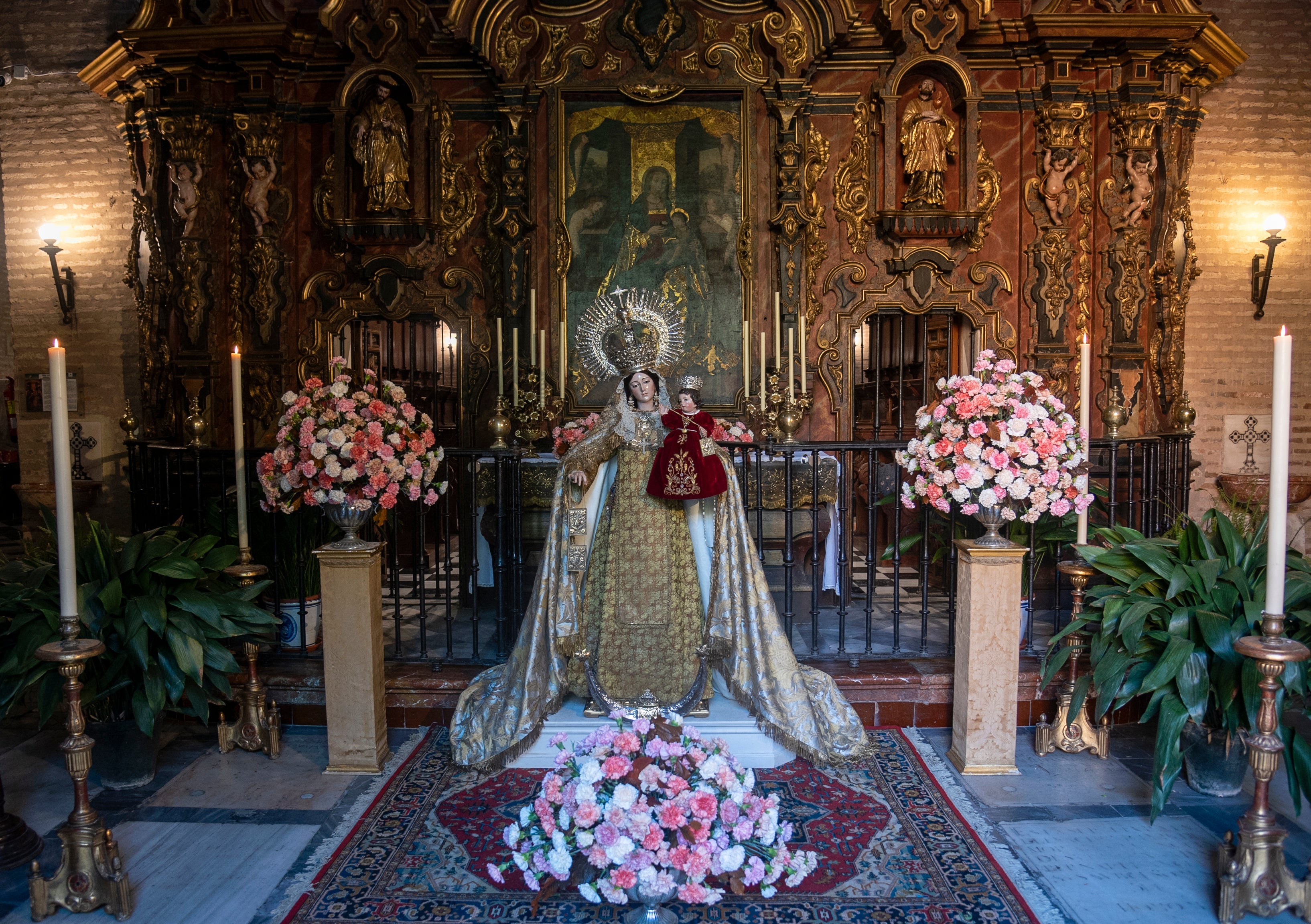 El besamanos de la Virgen de la Virgen del Carmen de Santa Ana