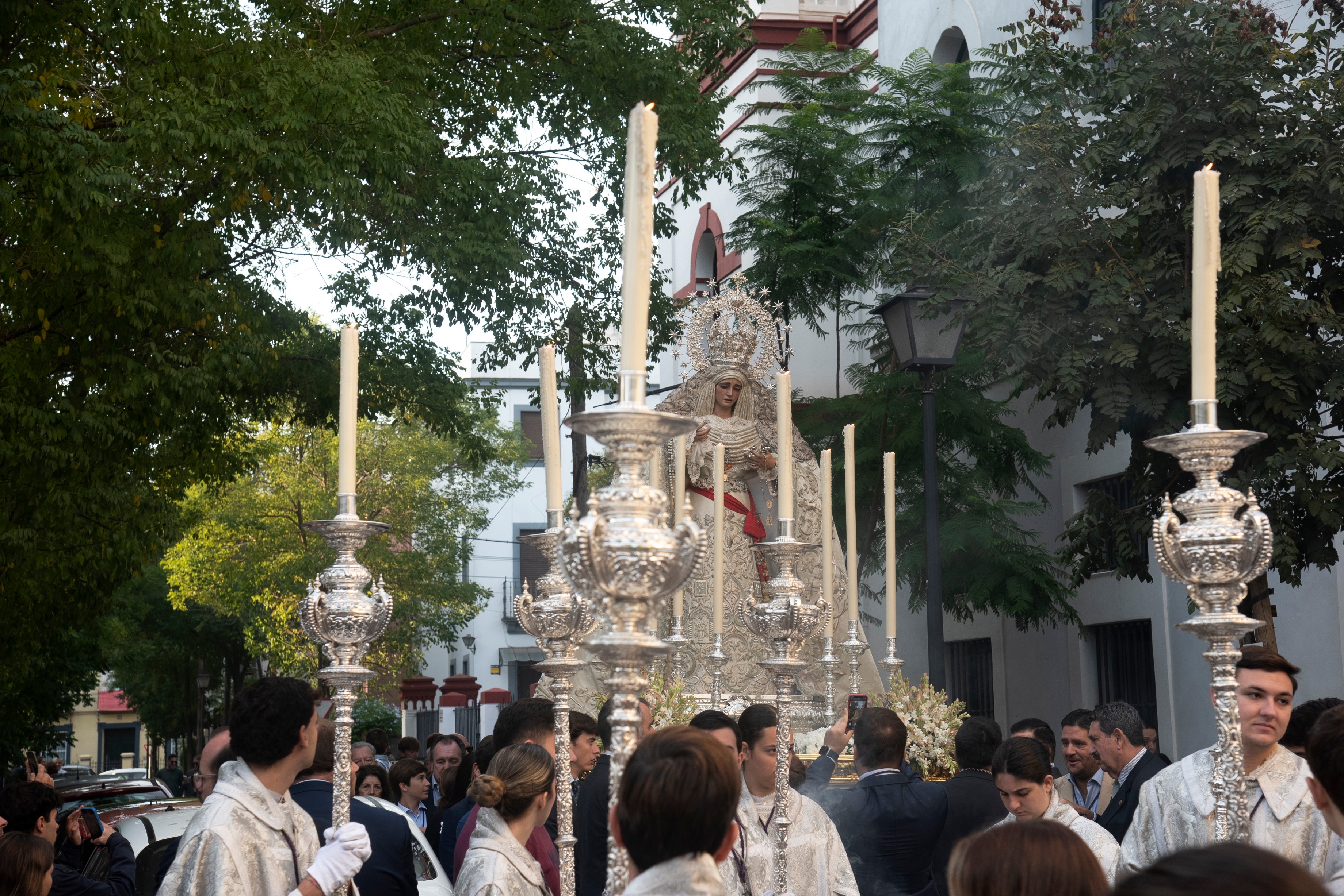 La Virgen de la Paz en el rosario de la aurora