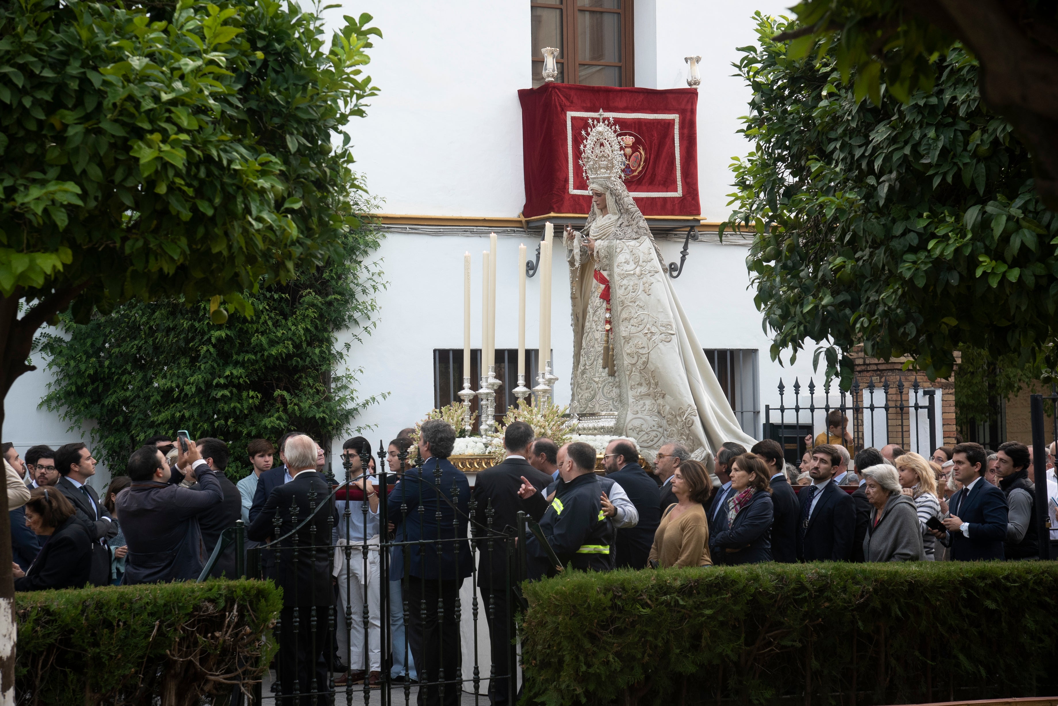 La Virgen de la Paz en el rosario de la aurora