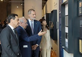 El Rey abre la muestra de los Machado y recibe versos de Inteligencia Artificial