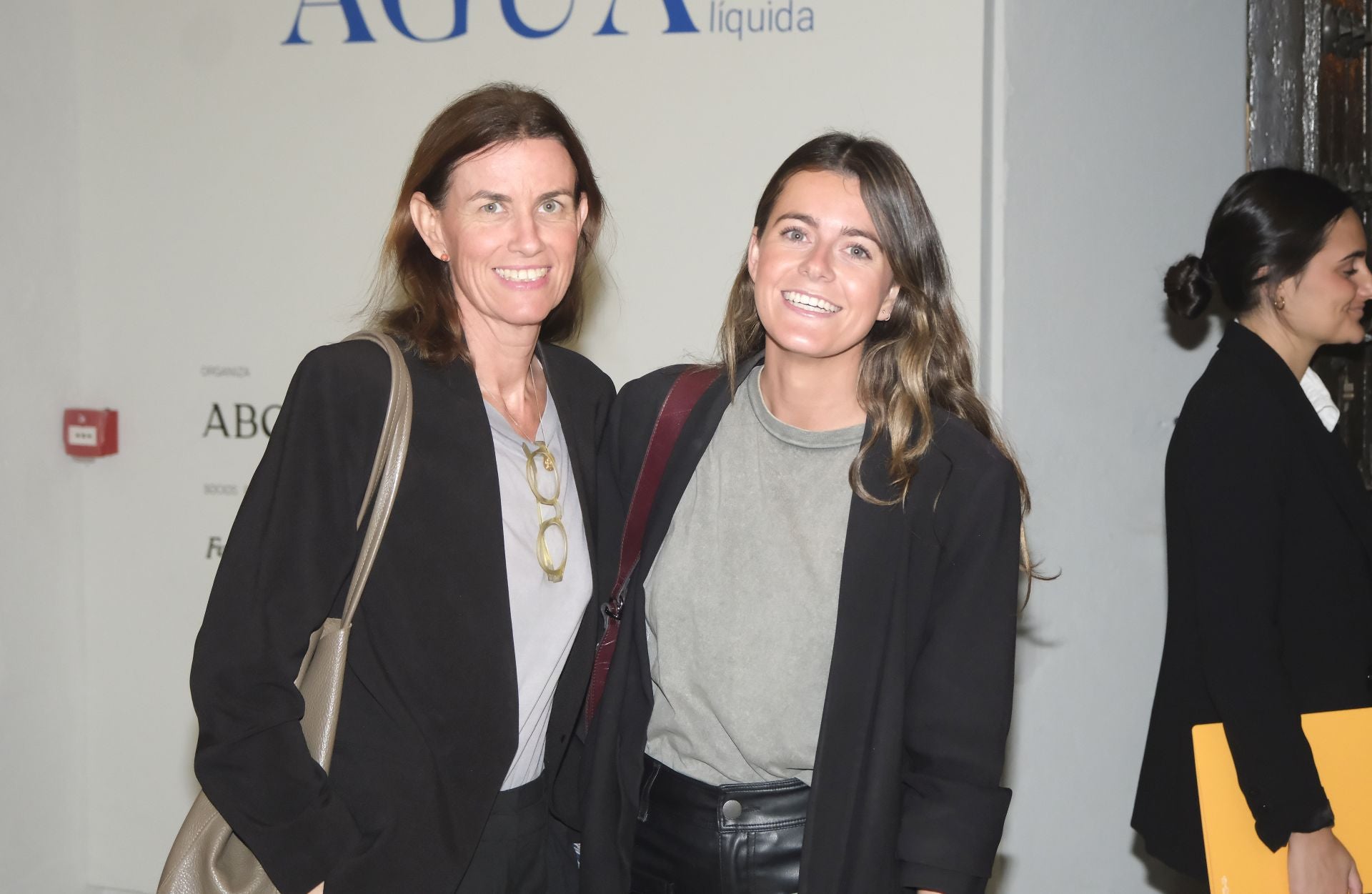 Pilar Gross Dávila y Marta Fesser