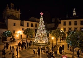 Estepa aplaza su alumbrado navideño por las víctimas de la DANA y Lebrija dona 20.000 euros