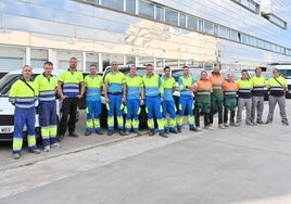 Emasesa envía fontaneros de Sevilla para ayudar en el interior de las casas de Valencia afectadas por la DANA