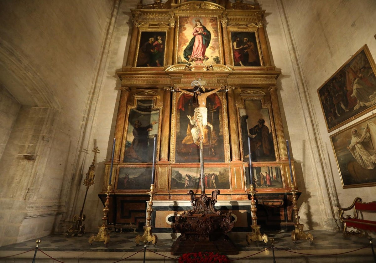 El Cristo de San Agustín en la capilla de San Pedro de la Catedral de Sevilla