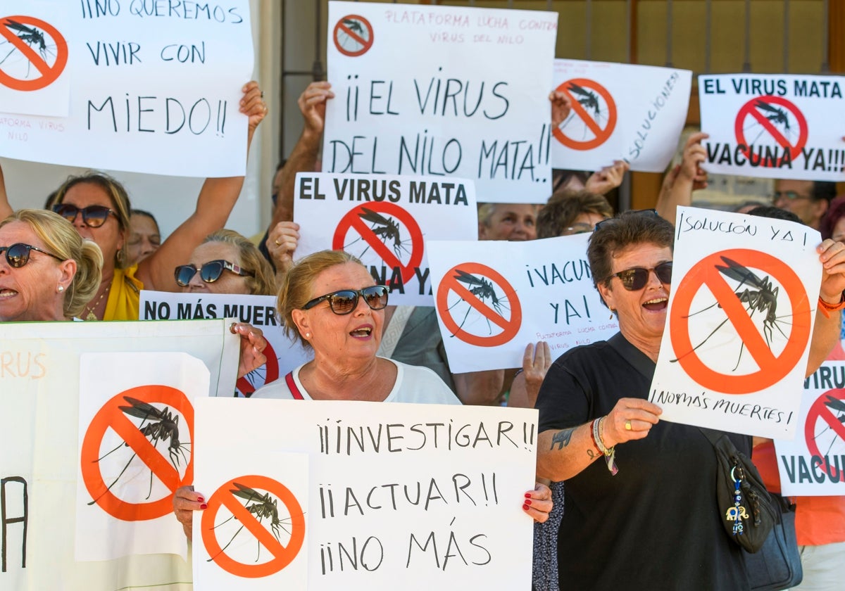 Protesta este verano en un pueblo de Sevilla afectado por el virus del Nilo