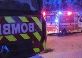 Tres heridos, dos de ellos policías nacionales, en el incendio de un piso en San Juan de Aznalfarache