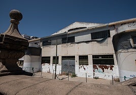 El presidente de la Diputación lamenta la «oportunidad perdida» en el mercado de la Puerta de la Carne en Sevilla