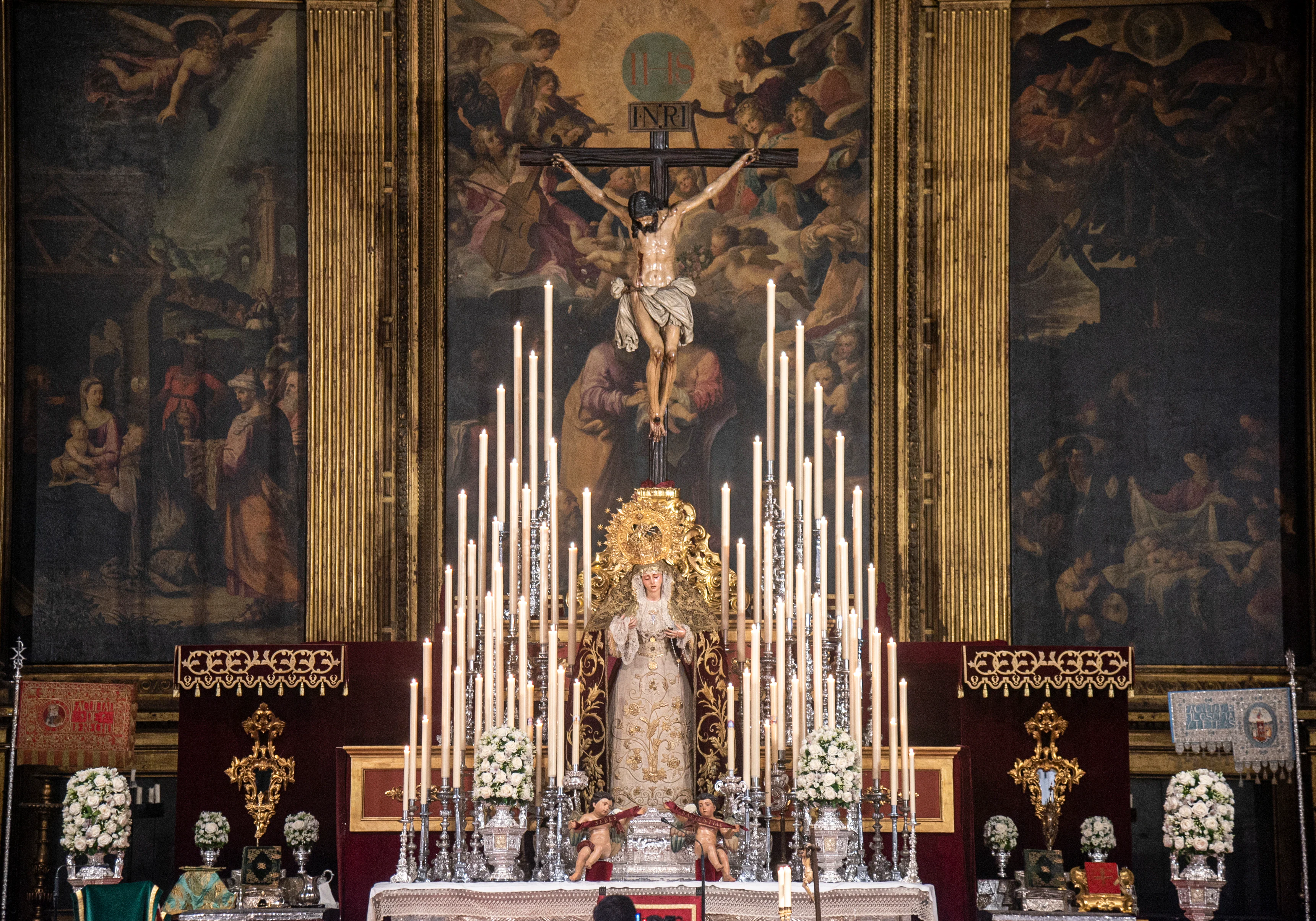 El Cristo de la Buena Muerte y la Virgen de la Angustia de los Estudiantes en la Anunciación