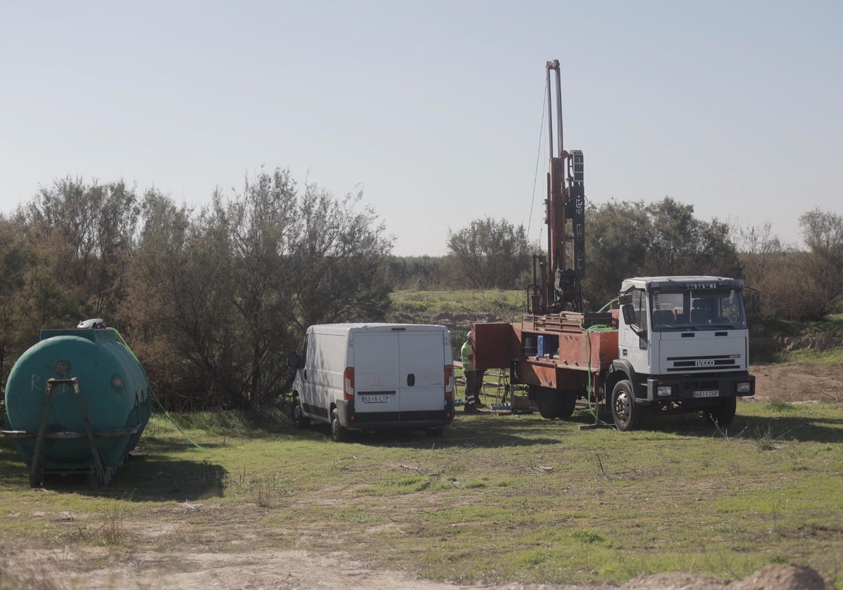 Trabajos de geotecnia para calcular la cimentación del puente de la SE-40 en Dos Hermanas