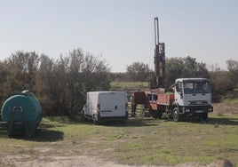 Geólogos de Ineco trabajan ya en los pilares del puente de la SE-40 en Sevilla