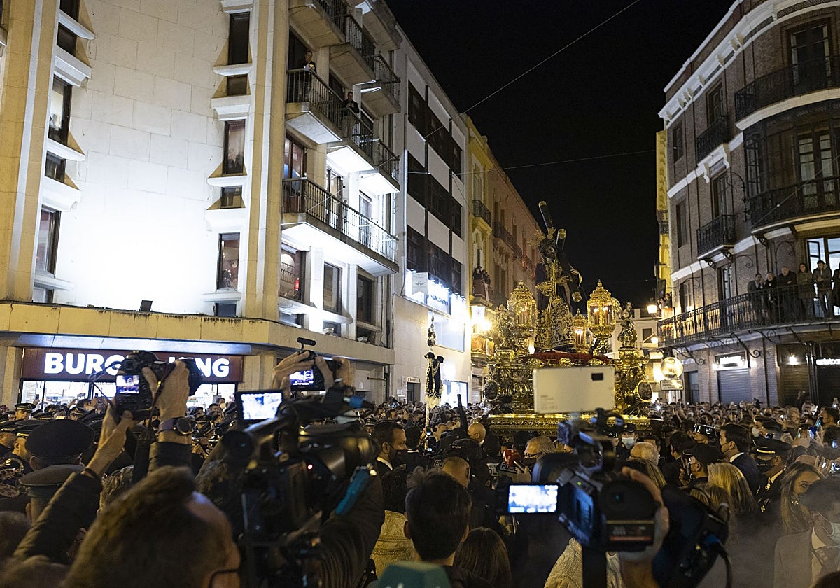 El Gran Poder llega a la Campana en su procesión extraordinaria del año 2021